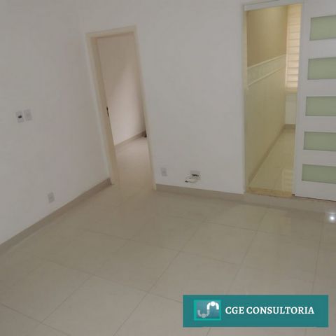 SALE 1 Bedroom Apartment Apartment in great condition all renovated. Consisting of living room, 01 bedroom, social bathroom, kitchen. It has a parking space. Great location, close to Largo do Machado, Laranjeiras, Flamengo. Schedule your visit!! CGE ...