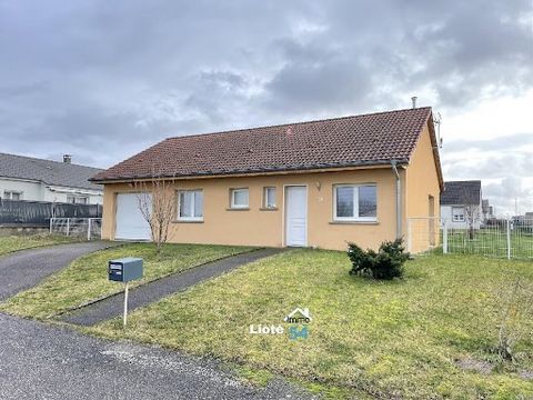 Charms (88130) Bungalow from 2009 In Charmes, Lionel Lioté offers you a single-storey house from 2009 on a plot of 620 m². This house is composed of a kitchen, living room, 3 bedrooms, a bathroom with shower and bathtub and a separate toilet. It has ...
