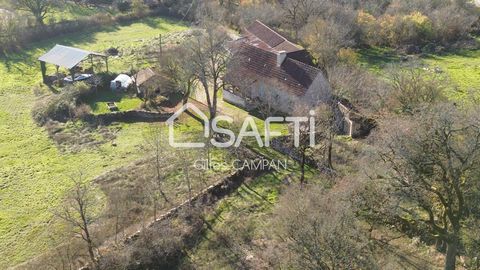 In the town of Saillac, 15 minutes away from Limogne, old restored farm with outbuildings and large land. The single storey dwelling house offers a large and bright living room of 40m² with scullery, two bedrooms of 13m², shower room and WC. The glaz...