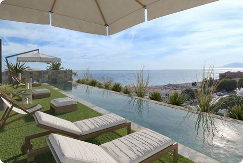Blue Sea Homes offers this beautiful penthouse with two bedrooms and two bathrooms in Torre de Benagalbón, Rincón de la Victoria. Terrace and solarium with views. Parking space and storage room included in the price. Communal infinity pool. At 100 me...