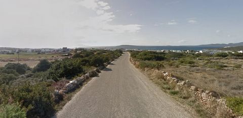 It is a plot of land with an area of 4,040 square meters in the area of Aliki Paros. The plot is even and buildable, with the possibility of construction of approximately 200 square meters, with a height not exceeding 4.5 meters. It is located at a d...