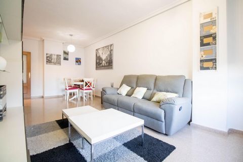 Unique opportunity! Spacious Apartment for Sale on Avenida de Novelda Are you looking for a home that combines comfort, spaciousness and a great location? Look no further! This magnificent 4-bedroom apartment on Avenida de Novelda offers you everythi...