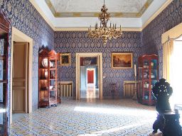 Historical residence built in the 18th century for the King Ferdinando and the Queen Carolina di Borbone as residence for their exile in Sicily. The main central building spreads over 4 levels, which also include 2 antique showcases with wonderful co...