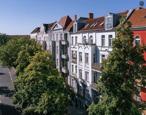 Address: Berlin, Tegeler Weg 104 Property description Building Ideal conditions for a promising investment in the City West? Tegeler Weg 104 has them! For years, the address has only known one direction in terms of value development: upwards. In 2022...