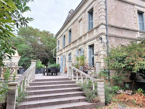 Located between Tours and Châtellerault, in the charming town of Les Ormes, known for its historical heritage, this property benefits from an ideal location. Close to amenities, it offers a pleasant living environment. With a living area of ??210 m²,...