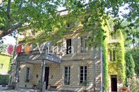 Historic wine château on 85 ha located in a natural, protected and private environment in the heart of the Rhone Valley. Easy to access, the property is only 15 minutes from the motorways and 20 minutes from the historical and cultural cities of Prov...