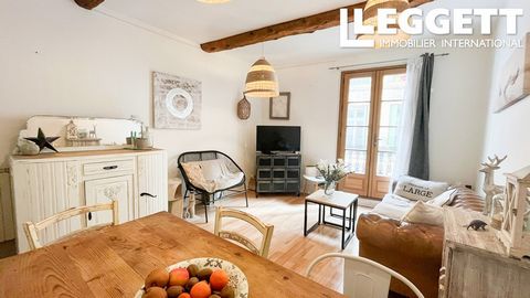 A28090DAL34 - Situated in the 14th century cultural market town of Pézenas, discover this atypical style characteristic town house, This amazing 4 bedroom townhouse will charm you with its character, space and its secret courtyard. The property offer...