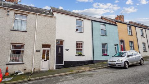A delightful two bedroomed terraced cottage property within a sought after location within Aberystwyth. This well presented and modernised property offers improvements and advancements such as UPVC double glazed windows, gas central heating, modern k...