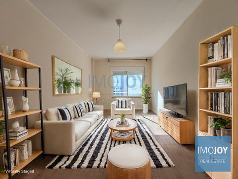 3 slaapkamer appartement op de 1e verdieping, met lift, volledig gerenoveerd en met 83m² oppervlakte. De woning heeft een ruime inkomhal en goede ruimtes in alle compartimenten. Het appartement is onlangs geschilderd en heeft dubbele beglazing, wat z...