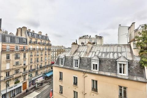 Este magnífico apartamento de 40 metros cuadrados está situado en el distrito 12 de París, por lo que es ideal para una escapada romántica. Situado en un quinto piso sin ascensor, el alojamiento incluye un dormitorio con cama doble, un baño funcional...