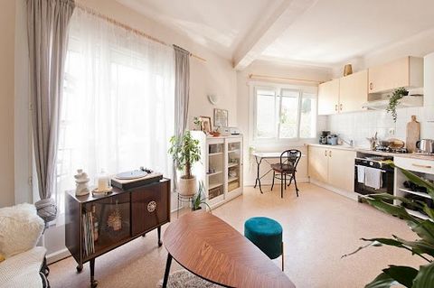 Loire Atlantique - 44000 NANTES - T2 of 39 m² - PROCE - For investor or main residence. Residential and affluent area ''Parc de Procé'', close to the center, 5 minutes from the ring road. In a quiet street and privileged location, I offer you this be...