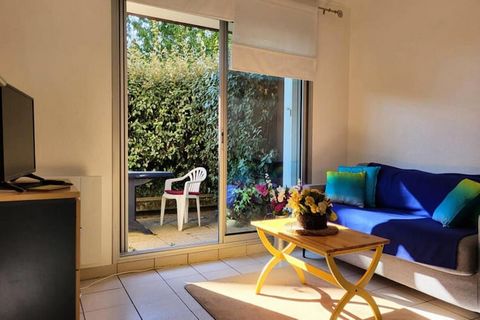 This cozy studio apartment offers a peaceful retreat in Normandy, featuring a living room with a convertible sofa, a separate sleeping area with a double bed (140x190), and a private terrace for relaxation. Located on the ground floor with steps to t...