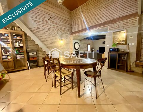 Située à 10km de Marmande, cette propriété offre un cadre de vie paisible au cœur de la nature, tout en restant à proximité des commodités essentielles. Cette maison en pierre de 133 m², accompagnée d'un séchoir attenant, propose un agencement foncti...