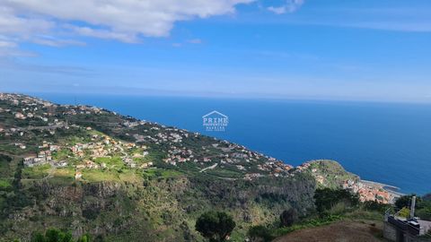 Located in Ribeira Brava. Localizada na encantadora vila de Ribeira Brava, esta propriedade oferece a mistura perfeita de tranquilidade e conveniência. Situada numa zona tranquila. O principal espaço habitacional está distribuído por dois andares, pr...