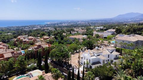 This Villa activates a true sense of wellbeing. It has everything that defines a unique, distinguished lifestyle. The stunning villa with the classic Andalusian architecture and tiled roof offers an incomparable mix of contemporary chic and tradition...