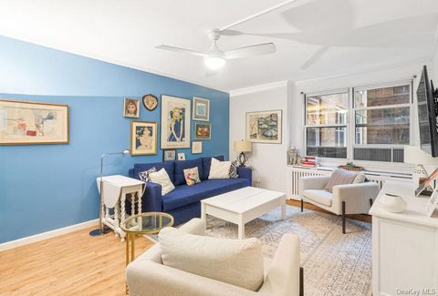 Move to this thoughtfully renovated one-bedroom co-op, ideally positioned just moments away from the iconic Central Park. Discover a generously sized bedroom, offering ample space for a king-size bed and extra furnishings. The flexible living/dining ...