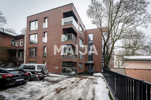 HET APPARTEMENT HEEFT EEN EXCLUSIEF TERRAS OP TWEE NIVEAUS MET EEN TOTALE OPPERVLAKTE VAN 63,7 m². De prijs van het appartement is inclusief 2 parkeerplaatsen in de garage en een ruime berging van 4,8 m² met de mogelijkheid om een alarm aan te sluite...