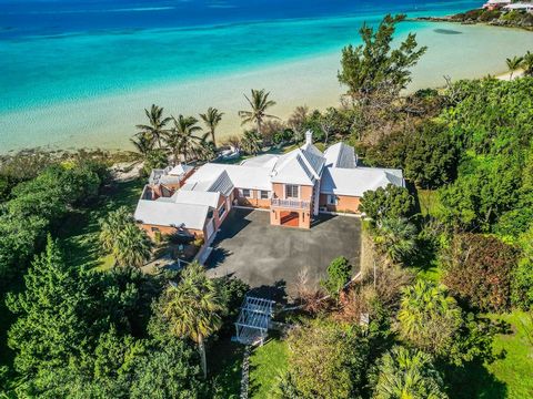 Sea Garden is a rare opportunity to own a stunning beachfront property. This exquisite 4 bedroom, 4 1/2 bath home is nestled on approximately 1.11 acres in Sandys parish, just a stone's throw away from the renowned Cambridge Beaches resort. Surrounde...