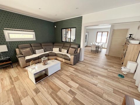 Belle maison rénovée avec cour, terrasse et garage