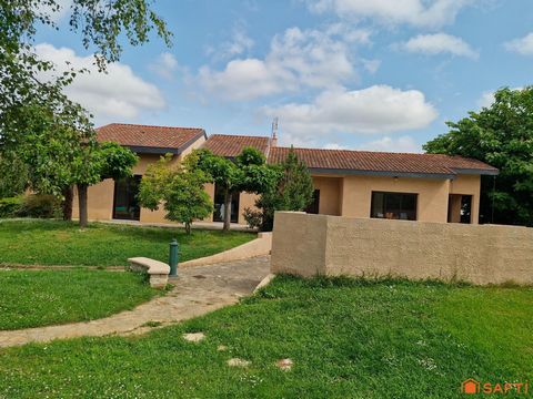 MAISON TRADITIONNELLE PLAIN-PIED 150 M2, PISCINE, DOUBLE GARAGE, ENVIRONNEMENT CALME