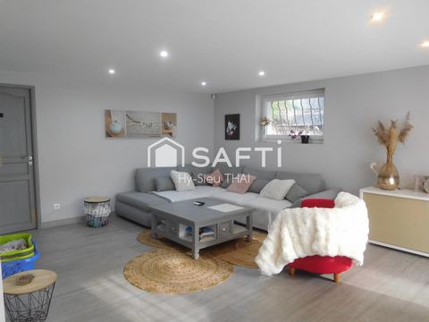 Maison Contemporaine de 140 m2, construite en 1970, 7 pièces, 3 Chambres, à ALEX-GROISSIAT, terrain 959 m2,