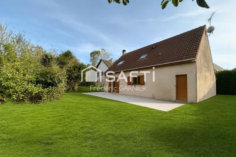 Maison de 104 m², 6 pièces, 4 chambres, terrain de 879 m²