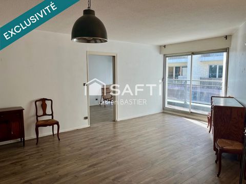 Bordeaux centre - Hôpital Saint André - Grand T2 de 63m2 avec une chambre, balcon, stationnement