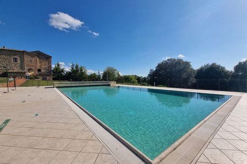 Enjoy an unforgettable, natural holiday in this detached house located in the Sienese countryside. It is ideal for vacations with the family. The accommodation is located in Montalcino, an old village in the Val d'Orcia, famous for its vineyards and ...