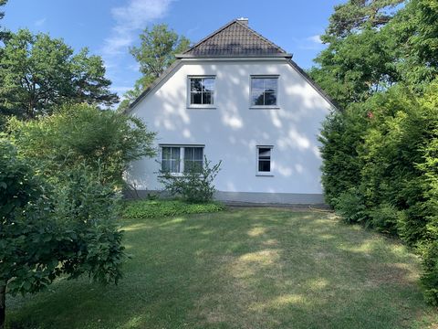 +49 173 4097378 We are selling privately our modern detached house in Wilhelmshorst with geothermal energy, large garden & carport - idyllic in the villa suburb of Potsdam. We have had it evaluated and offer a fair price. The property on offer is an ...