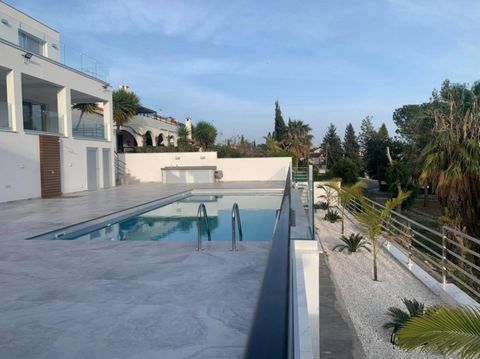 Luxury 3-bedroom villa for sale, located in the Episkopi area, Limassol, just 15 minutes to the center of Limassol. Large living room, open plan kitchen, office and guest bathroom are located on the ground floor, 3 bedrooms, large balconies with sea ...
