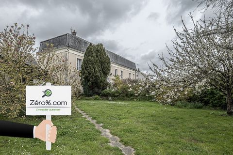 Come and visit this beautiful mansion dating from the late 19th century on Clermont-Créans, a town in the south of the Sarthe department, located in the Loir valley, in the heart of Maine Angevin, 3 minutes from La Flèche on the main axis towards Le ...