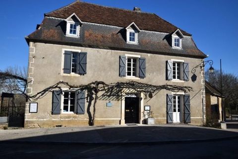 Situated in the voted most beautiful village in France of Carennac in the heart of the Dordogne Valley is this gorgeous Maison de Maitre which has spent all its life being used for hospitality from the day it was built right up to current date, provi...