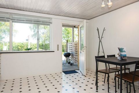 Diese Ferienwohnung mit eigener Terrasse liegt im beliebten Ferienhausgebiet von Kegnæs, nahe der dänisch-deutschen Grenze. Die Wohnung ist nur 200 m vom Wasser entfernt. Bis zur Terrasse gibt es einen großen Gemeinschaftsbereich im Freien mit 1.700 ...