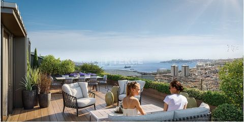 Immobiliers avec Vue sur la Mer Près de la Mer à Istanbul Besiktas Les immobiliers dans un projet se distinguent par leur emplacement avantageux. Besiktas est situé sur le côté européen d'Istanbul et attire l'attention grâce aux vues sur le Bosphore....