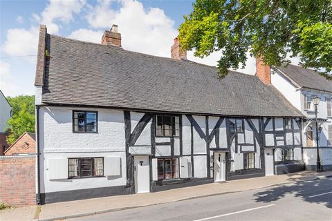 With an abundance of character and features throughout and situated in the popular village of Brewood this property gives you the advantage of feeling your living in the country with the benefit of easy walking distance to the village centre. An encl...