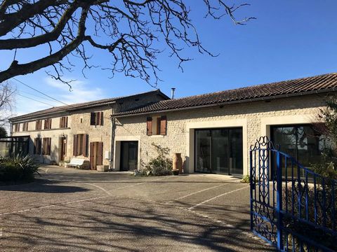 We are pleased to be able to offer you this beautiful renovated property, certainly not to be missed. Location - this large character property is conveniently situated in the countryside approximately 10km from the spa town of Jonzac, and being just ...