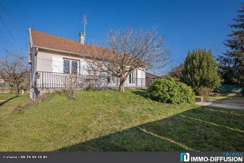 Mandate N°FRP157196 : House approximately 111 m2 including 5 room(s) - 4 bed-rooms - Garden : 912 m2, Sight : Garden. Built in 1975 - Equipement annex : Garden, Cour *, Terrace, Balcony, Garage, parking, double vitrage, Cellar - chauffage : fioul - C...