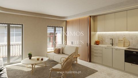 A newly constructed flat featuring balconys is situated on one of the most ancient avenues in Porto, where contemporary establishments, bars and restaurants coexist with historical elements. Both the living room, with an open-plan kitchen , and the b...