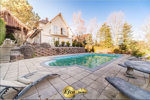 Efco Immo is pleased to present this villa of approximately 190m2 in Hegenheim. Ideally located, close to the Swiss border, this villa with swimming pool offers great amenities. It is composed, on the ground floor, of an entrance, an office, a kitche...