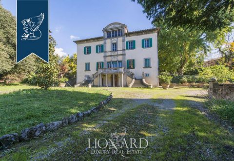 This ancient hamlet for sale is in the heart of the authentic Tuscan countryside. It is surrounded by a unique setting and close to Central Italy's most beautiful cities of art: Florence, Arezzo, Siena and Perugia. The complex has been carefully...