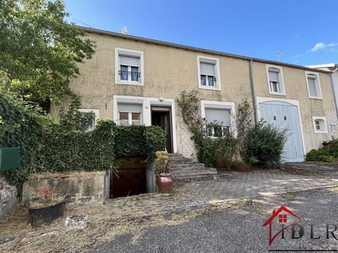 Agence IDLR de Bourbonne les Bains offers you this old farmhouse located in the town of Damrémont. On the ground floor you have a kitchen with its sink area, a dining room, a shower room, toilet. Upstairs: three bedrooms with attics. Attached barns f...