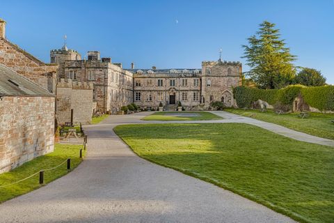 Empoleirado na parte superior de Boroughgate, em Appleby, no Vale do Éden, à beira do Lake District, está o Castelo Norman Appleby, situado entre 25 acres de pitoresco parque fechado. Um dos castelos mais históricos do Reino Unido, o edifício listado...
