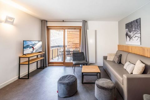 This new résidence, Les Ecrins d'Auris in Auris-en-Oisans is beautiful, large and built in chalet style using lots of wood. There are 85 apartments in total. These are all neat, comfortable and modern and all have a complete kitchenette. All apartmen...