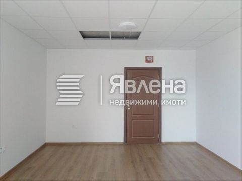 We offer to your attention a great opportunity for own office, new construction in a building with a perfect location. Nearby are the buildings of the Municipality of Blagoevgrad, District and District Court, bank offices, and next door is a city par...