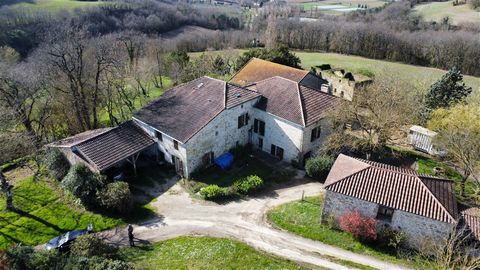 Summary This magnificent stone property nestled on 8.7 hectares of land offers a peaceful and serene atmosphere. With a stable ready to accommodate horses, this property is a paradise for horse riding lovers. with its fenced meadows. and a well suppl...