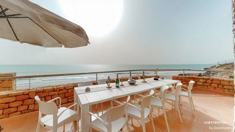 Located in Taghazoute. Located on the Aghroud beach (a small fishing village close to Taghazout), this luxurious villa with a contemporary design benefits from a direct access to a peaceful and secure beach. It offers two large modern living rooms ni...