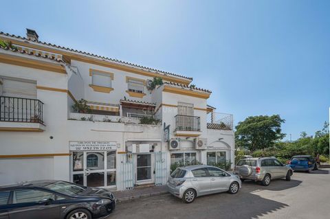 A 17 year old Marbella icon. The Fantasia restaurant is located in the heart of a picturesque tourist area, close to the beach and the town centre. It is fully equipped in all aspects and ready to start working. The 97 m² place consists of a dining r...