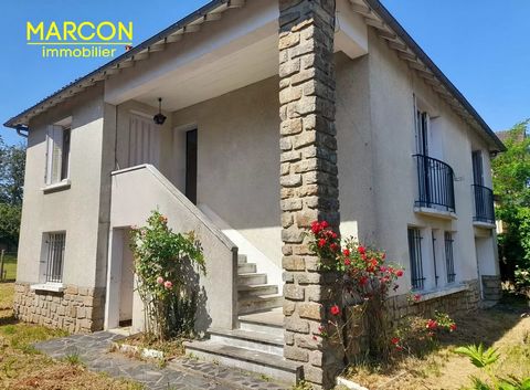 MARCON IMMOBILIER - CREUSE EN LIMOUSIN - REF 88374 - MARCON Immobilier offers you this townhouse full of potential. Well located in La Souterraine, it is close to all amenities. This house includes two separate dwellings, perfect for rental investmen...
