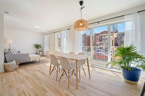 Welcome to this charming condo located just a few steps from the Crémazie metro station, offering quick access to the heart of Montreal and its surrounding areas. Ideally located near highways 40 and 15, as well as the REV (express bicycle network), ...