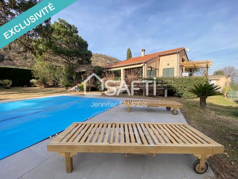 In the secret Llech valley, 38 minutes from Perpignan, this charming property is a true haven of peace in a breathtaking mountain setting. On a plot of 4920m2 with trees and swimming pool, it offers you the unique opportunity to live in the heart of ...